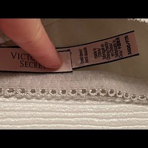 Victoria secret Bra
Dream Angels
34DD